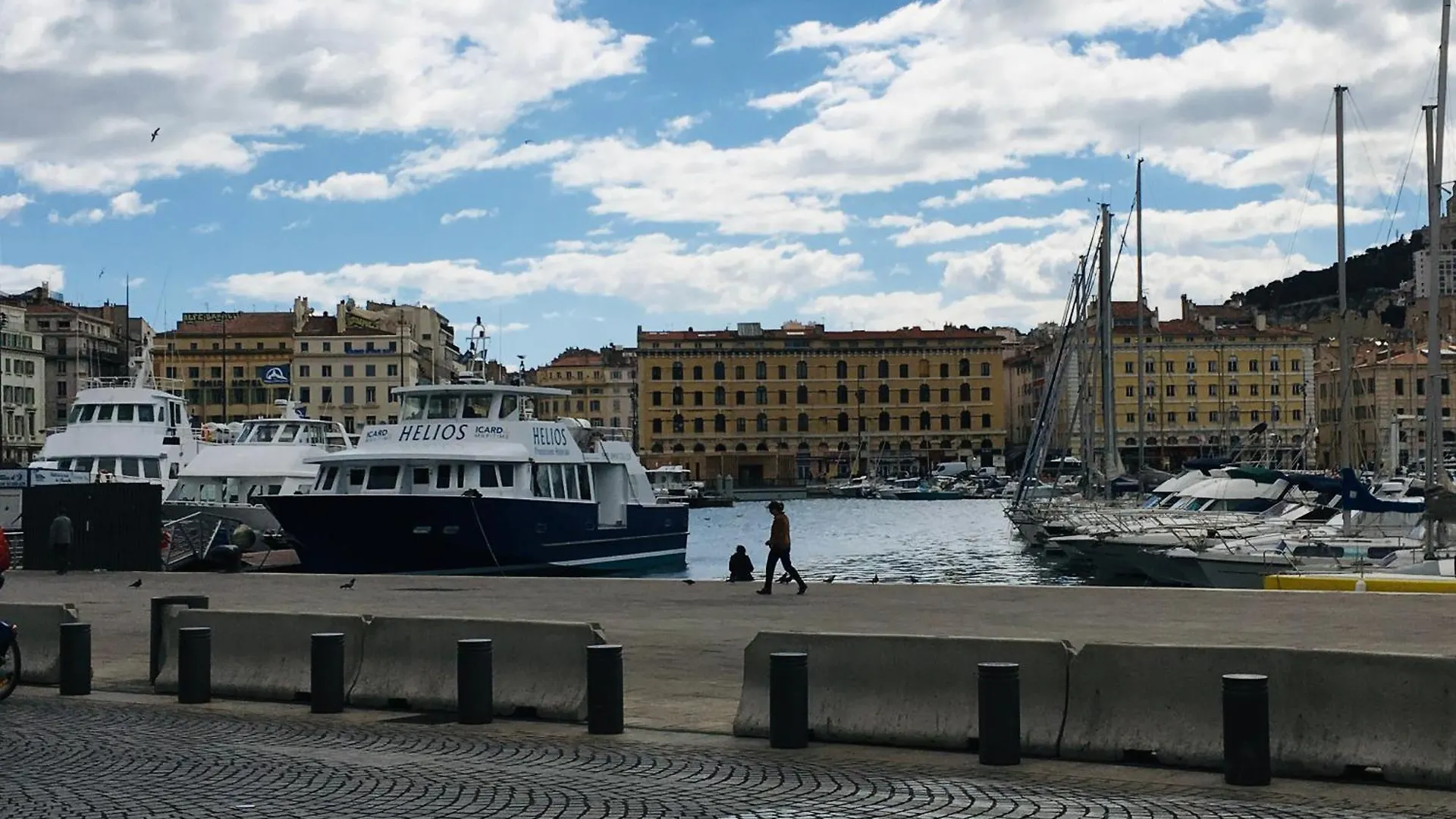 Joli Nid Douillet Au Vieux-Ports kontakt